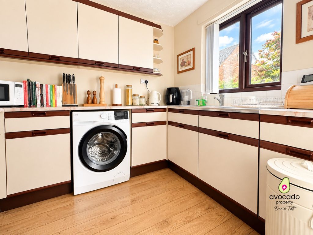 Property photo 3 of 11 5549564