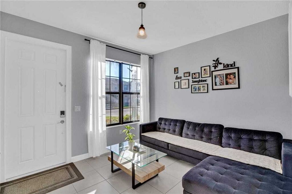 Property photo 3 of 31 <Alttext/>