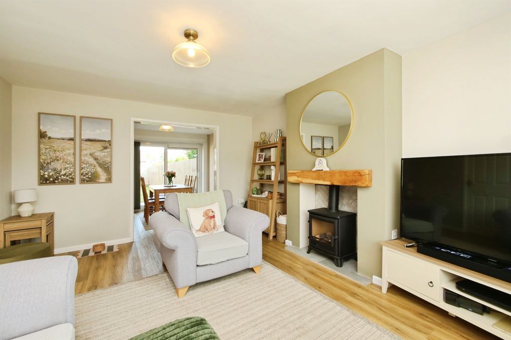 Property photo 3 of 18