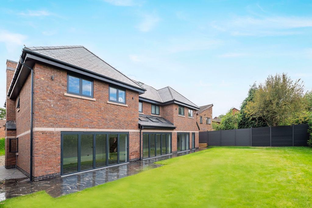 Property photo 1 of 35