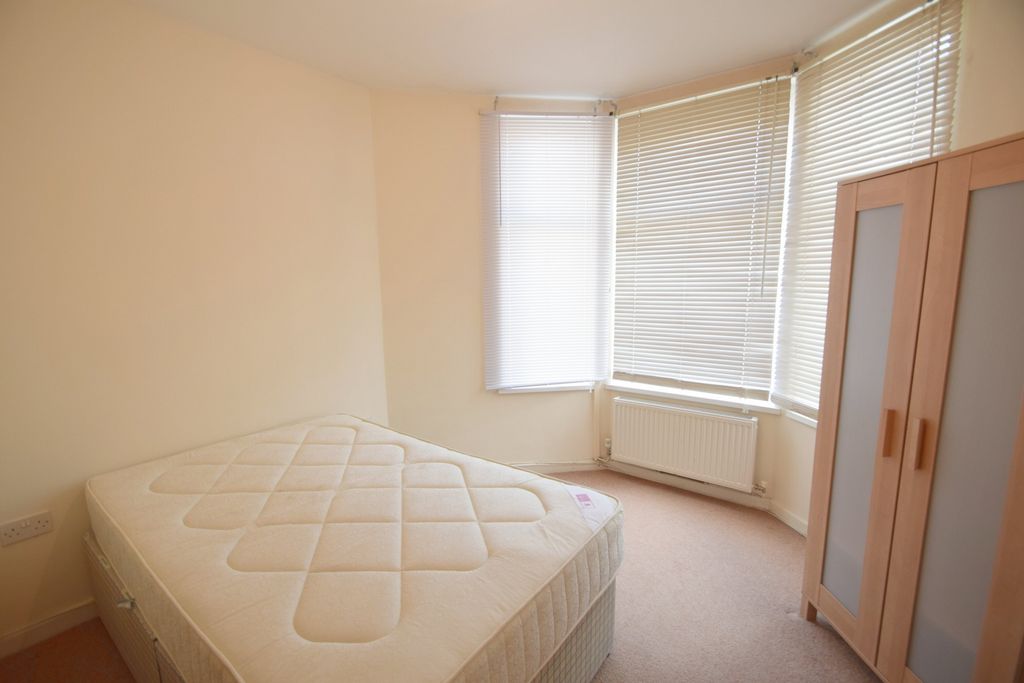 Property photo 3 of 7 Photo 1