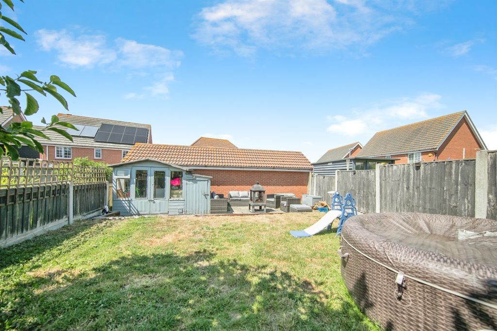 Property photo 2 of 13