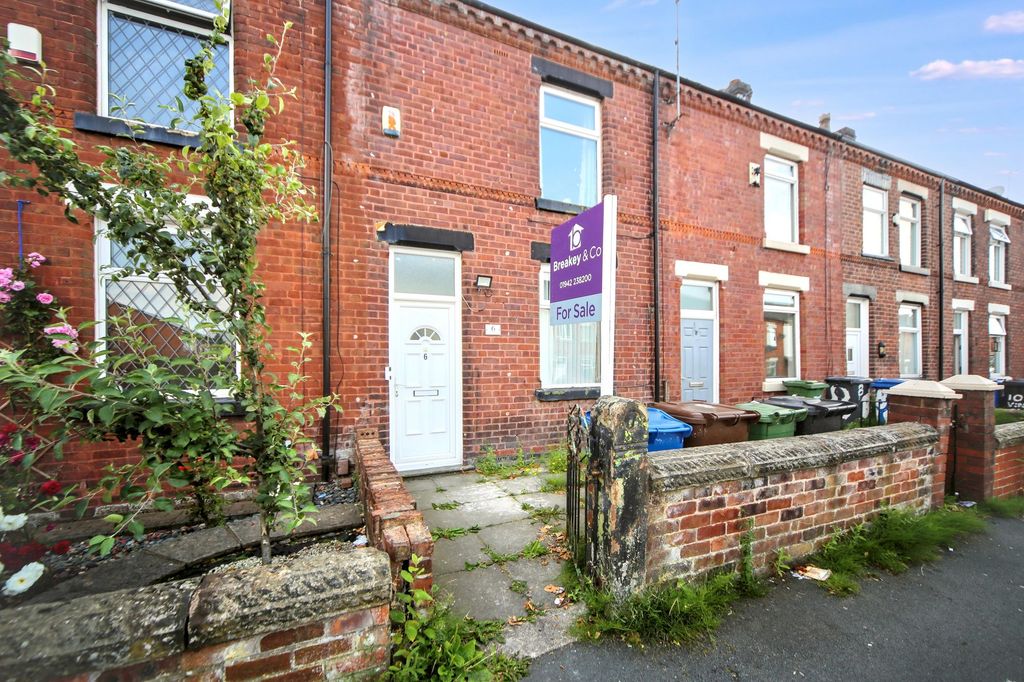 Property photo 1 of 13