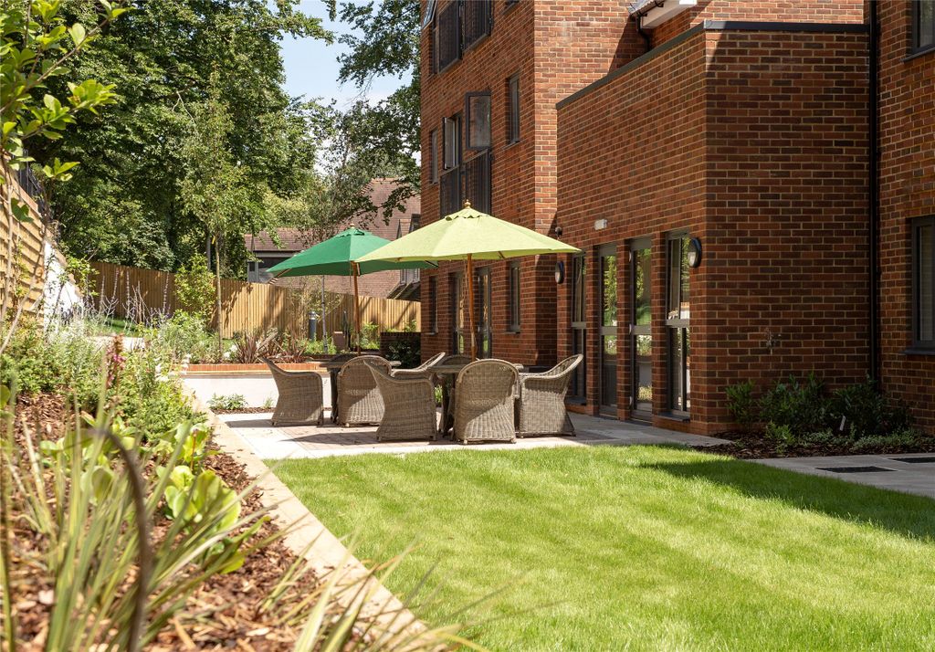 Property photo 2 of 11 Picture No. 17