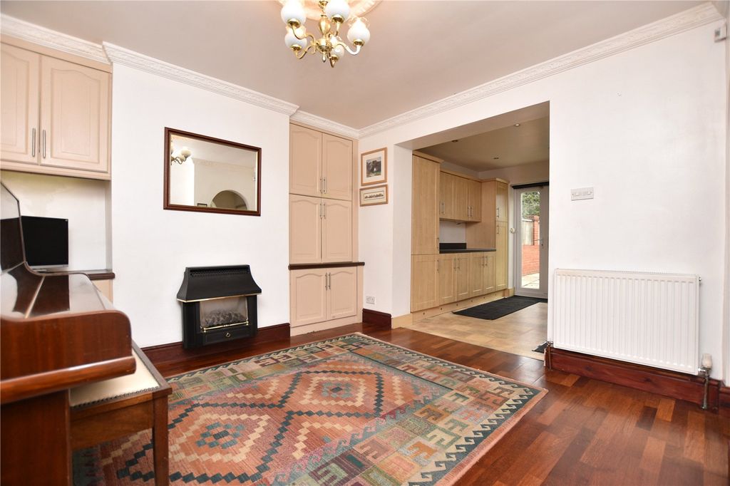 Property photo 3 of 28 Picture No. 19