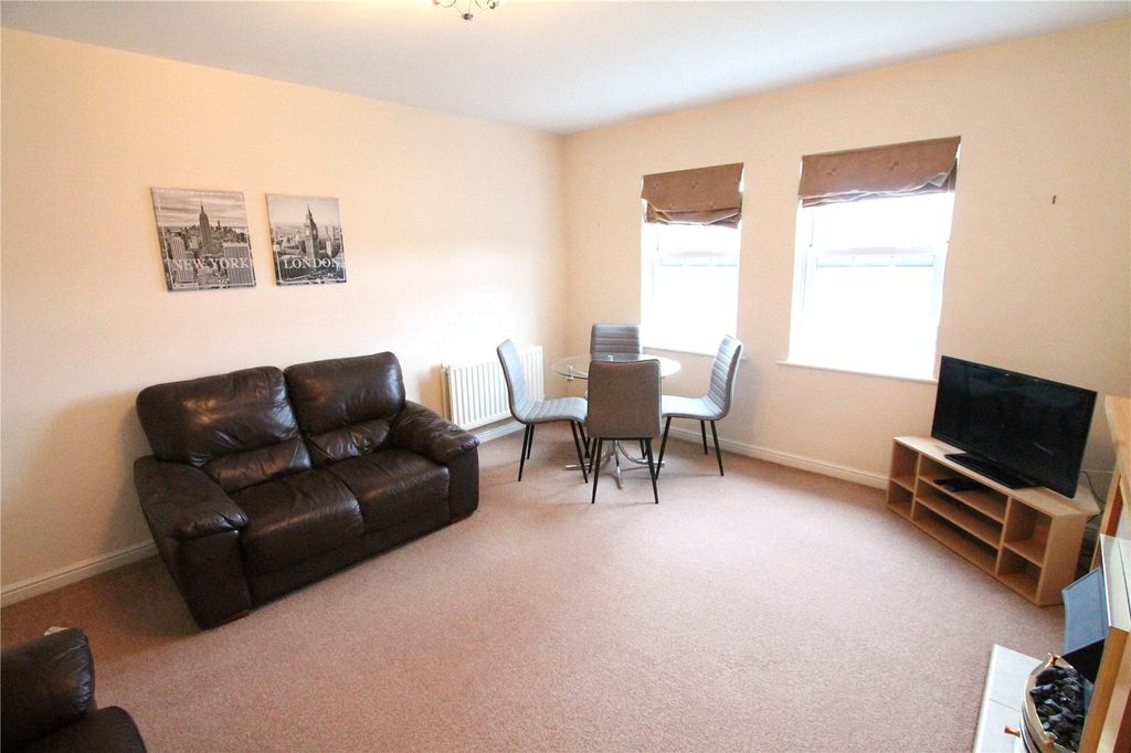 Property photo 2 of 8 Picture No. 01