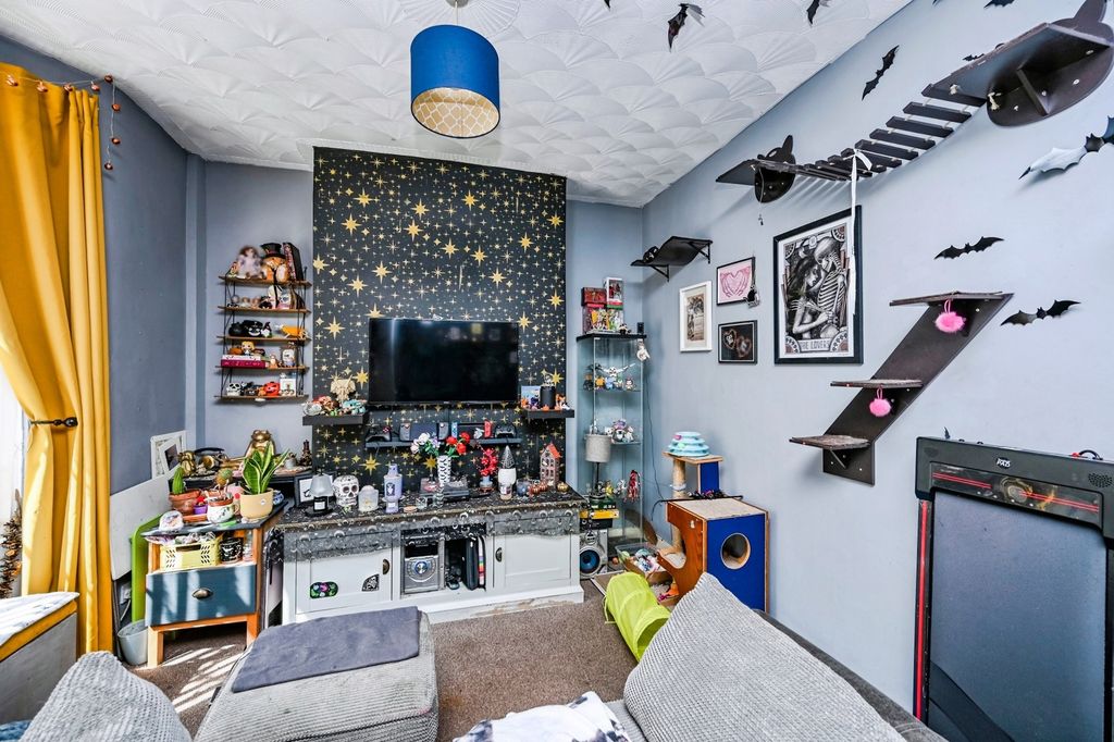 Property photo 2 of 13 Pbox-Img.Jpg