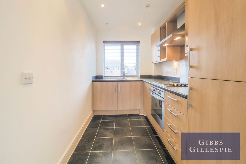 Property photo 2 of 10 3