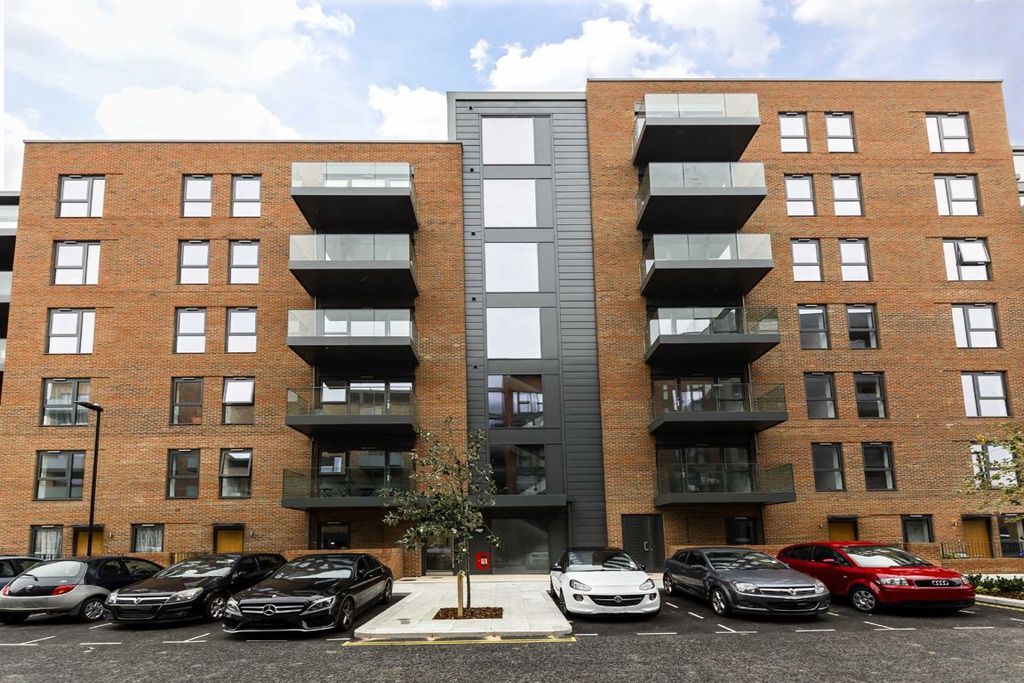 Property photo 1 of 9