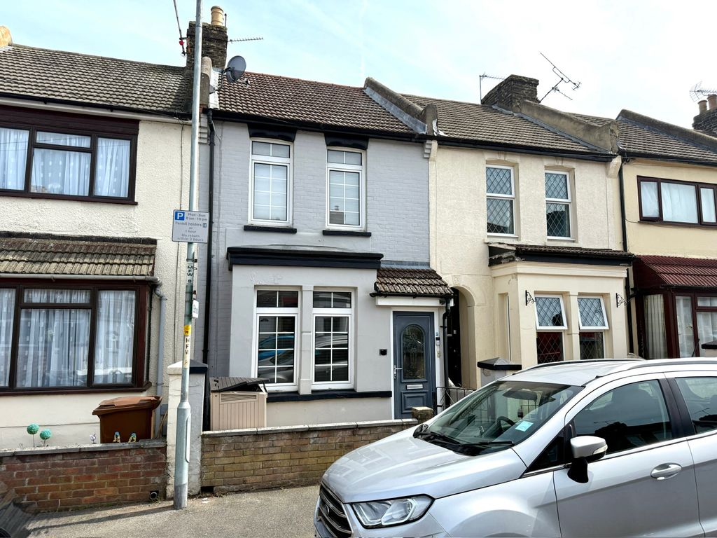 Property photo 1 of 17 Front