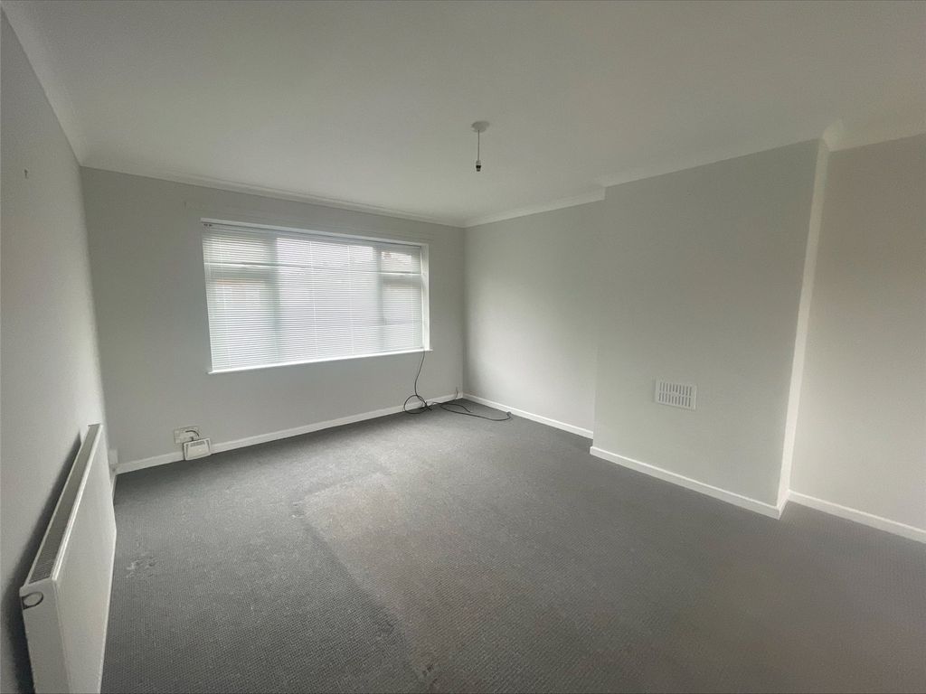 Property photo 2 of 7 Living Room