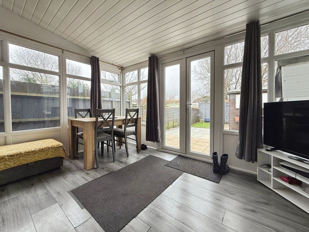 Property photo 2 of 12 Conservatory/Dining Room