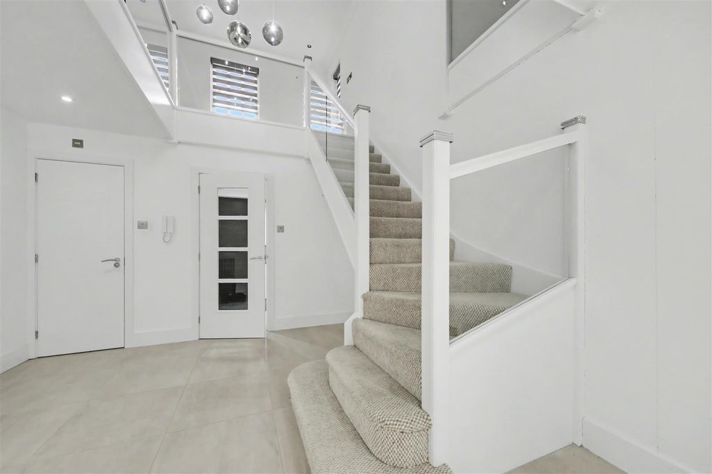 Property photo 3 of 21 Img_9191-Img_9195.Jpg