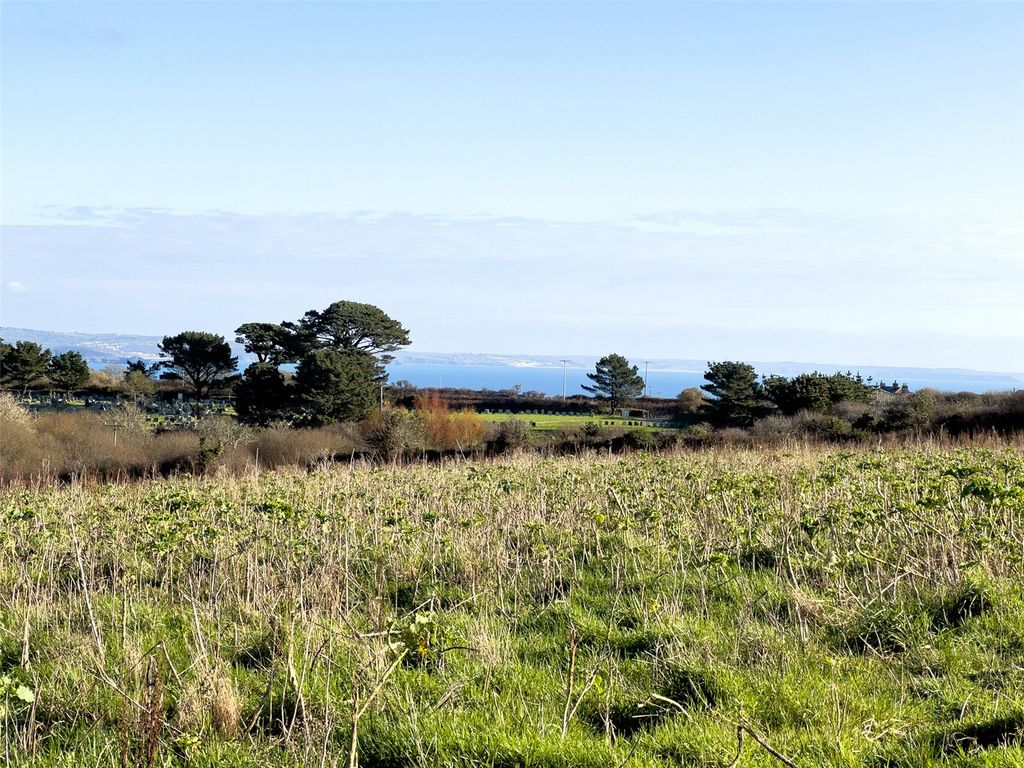 Property photo 2 of 13 Picture No. 04