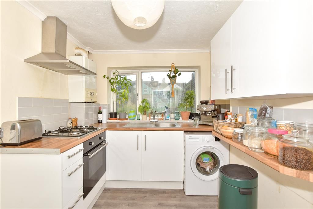 Property photo 3 of 5 Kitchen