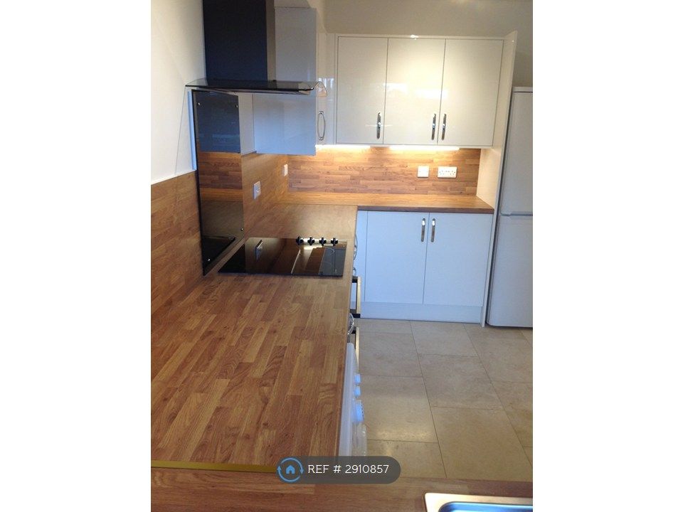 Property photo 2 of 15 Kitchen