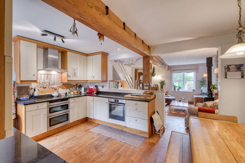 Property photo 3 of 16