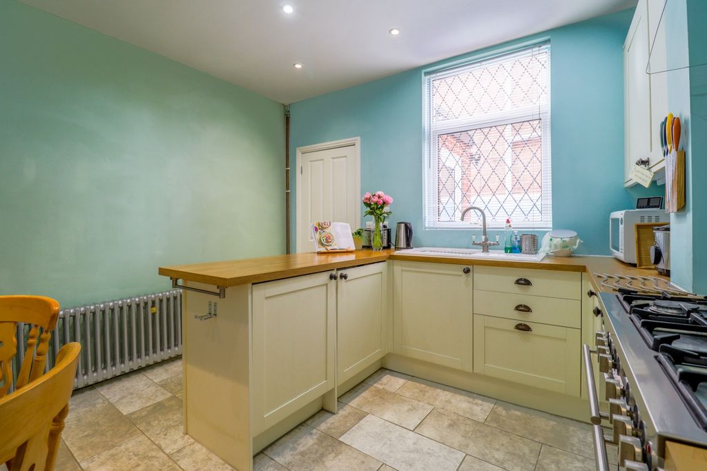 Property photo 3 of 10 Kitchen-1