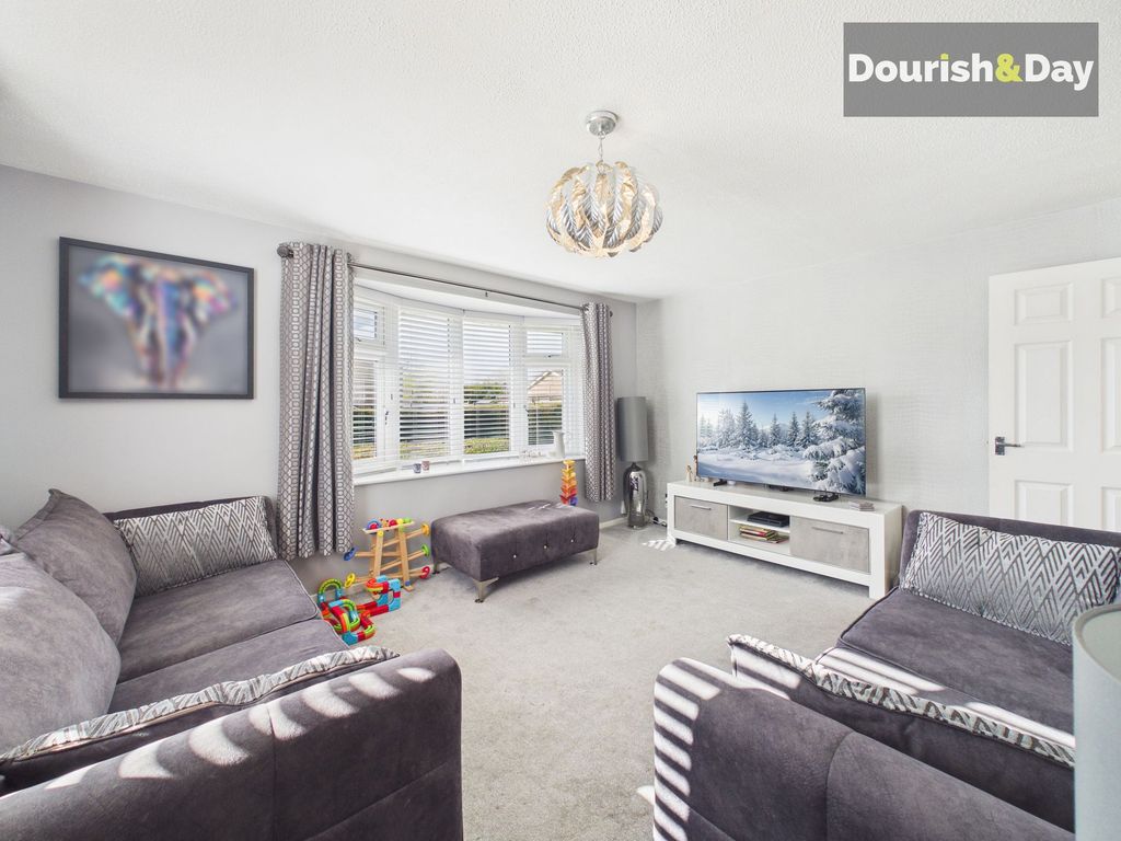 Property photo 3 of 16