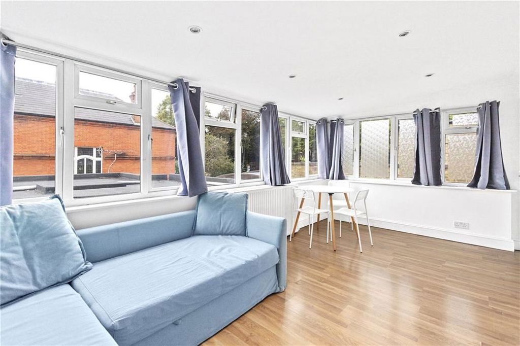 Property photo 2 of 6