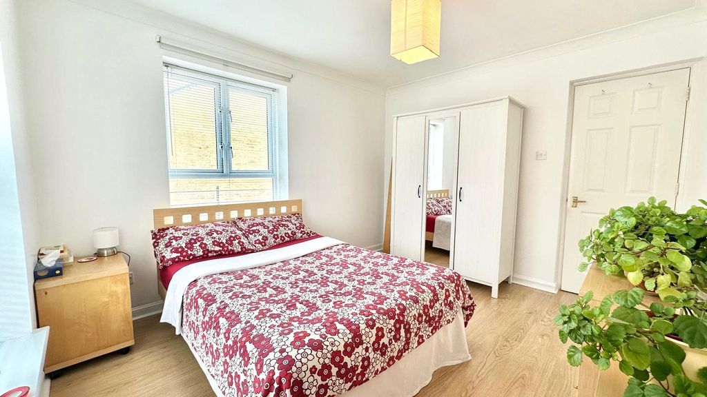 Property photo 3 of 11 Picture No. 05