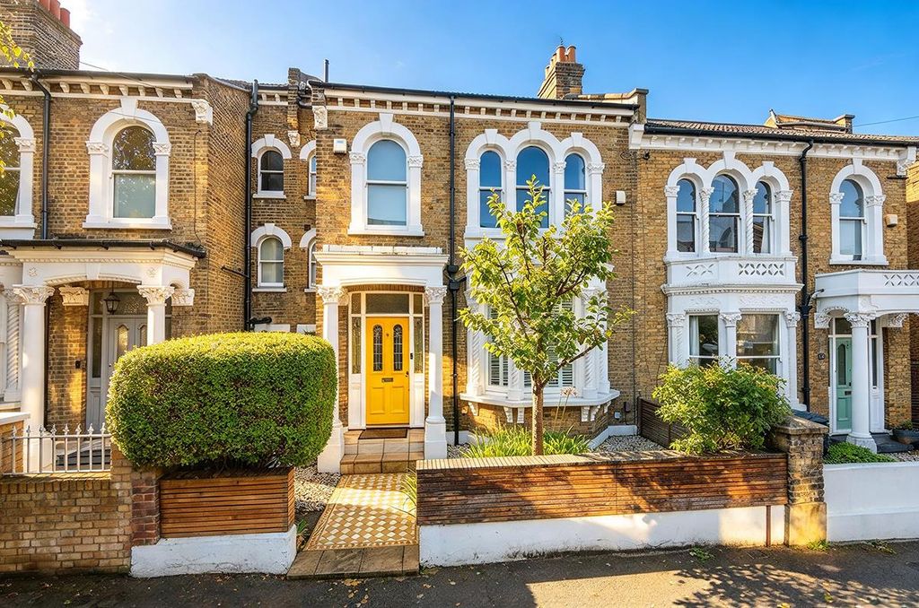 Property photo 1 of 37 20 Bushey Hill Road-1v1.Jpg