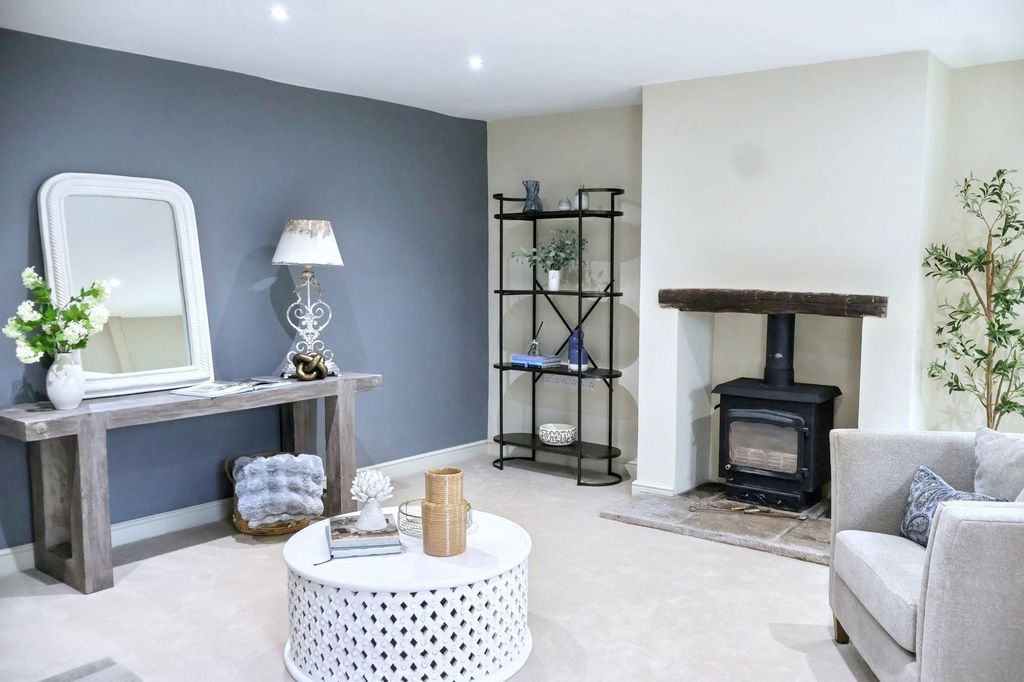 Property photo 1 of 22