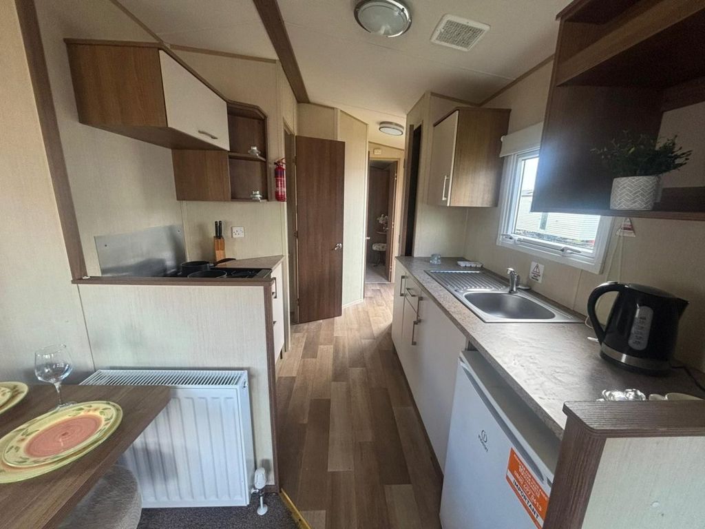 Property photo 2 of 7 Abi Summer Breeze 2015 Vs503062 105381364.Jpeg