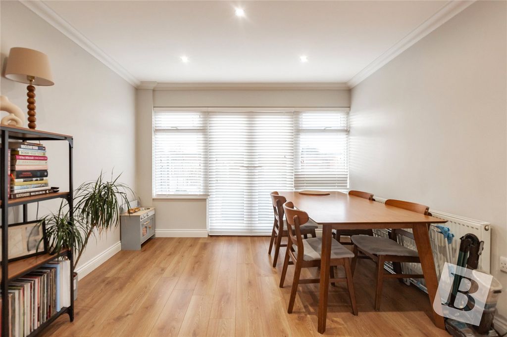 Property photo 3 of 16 Lounge/Diner