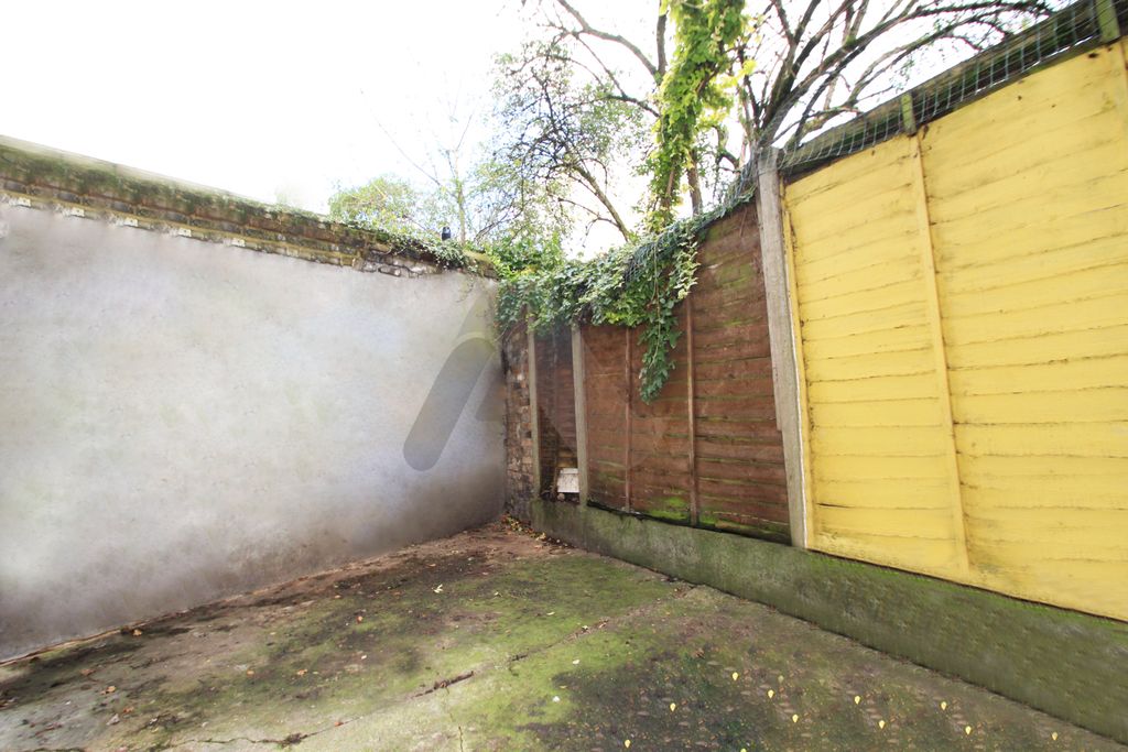 Property photo 3 of 13