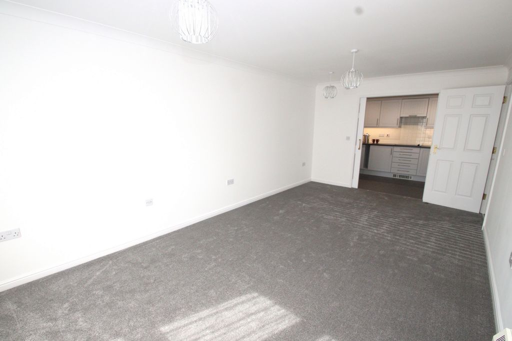 Property photo 3 of 16 Photo 18