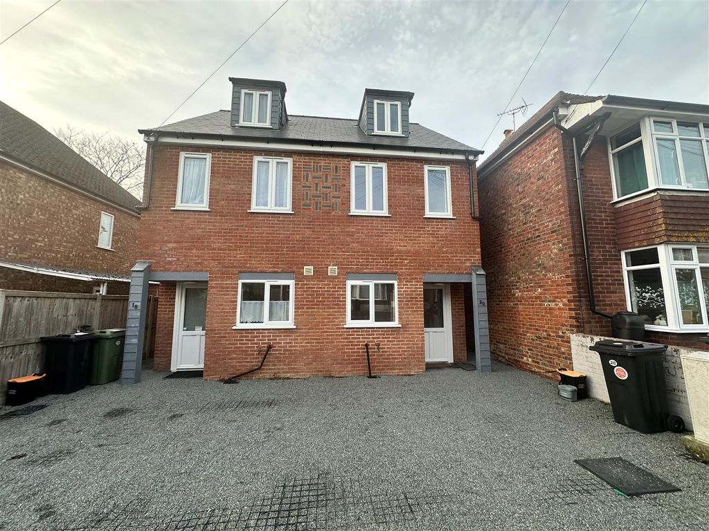 Property photo 1 of 13 2.Jpg