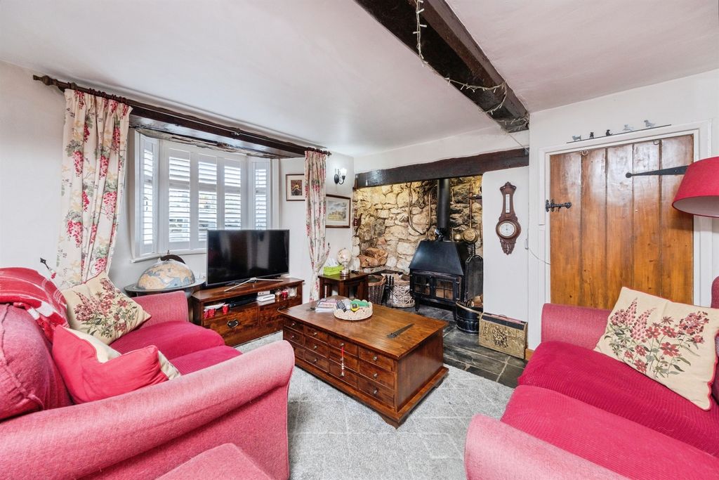 Property photo 3 of 17