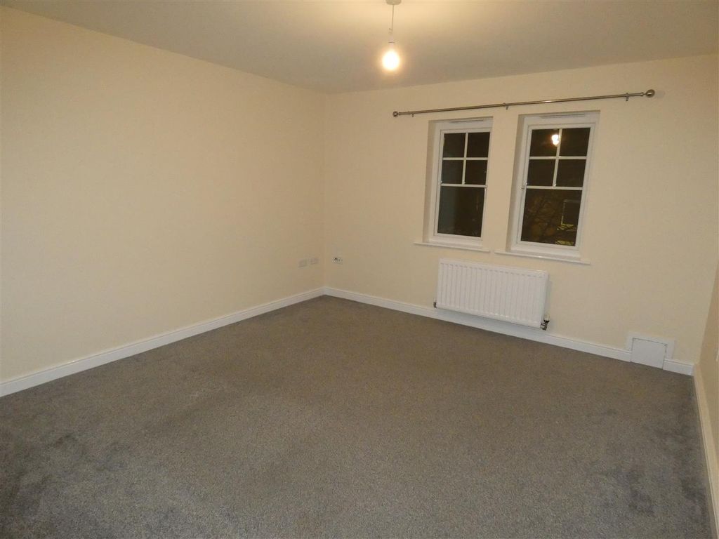 Property photo 3 of 7 Lounge