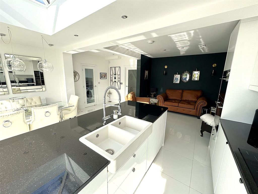 Property photo 3 of 29 Thumbnail_Image3 (7).Jpg