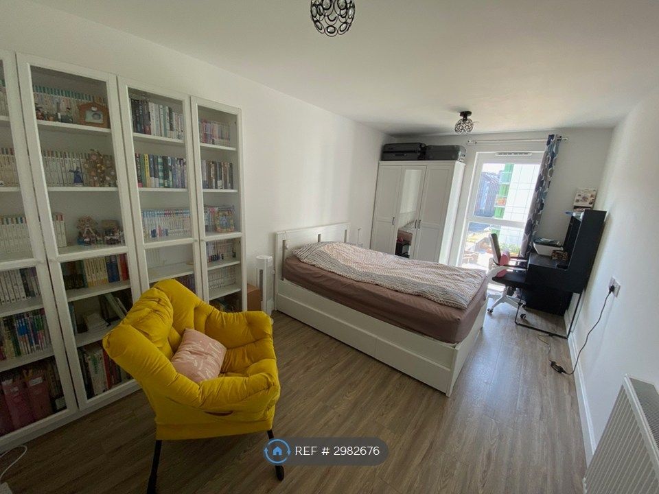 Property photo 3 of 7 Bedroom 2