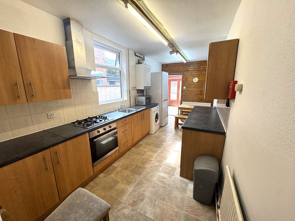 Property photo 2 of 12 Photo 12