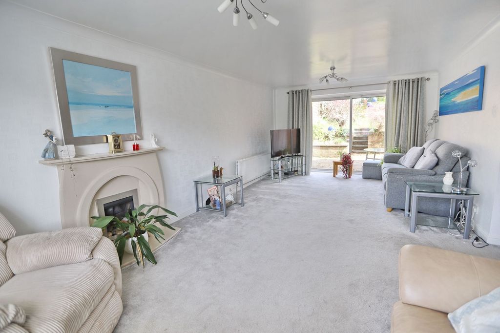 Property photo 3 of 24