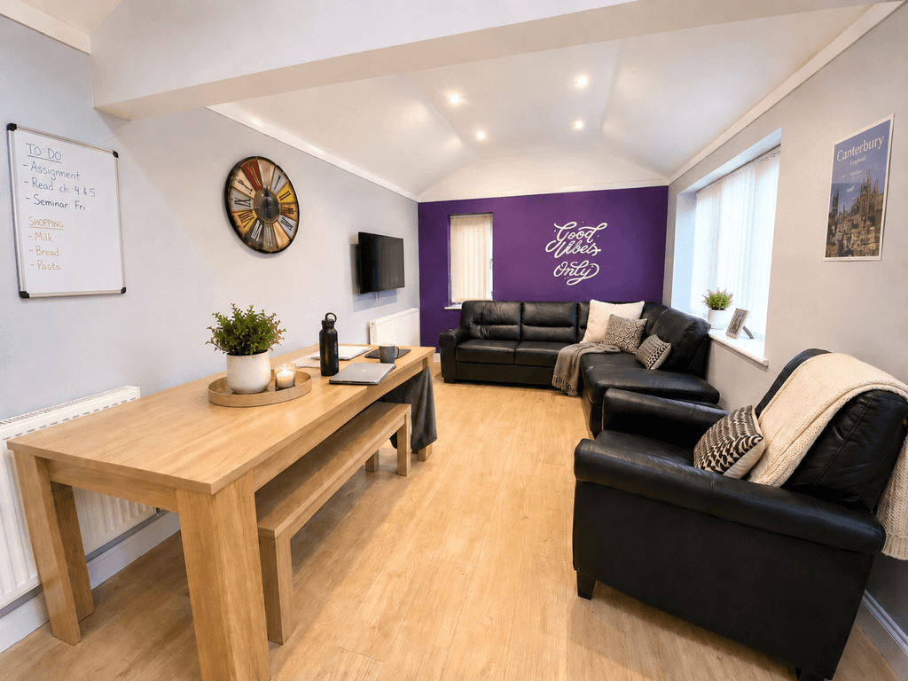 Property photo 1 of 9 1 Bed End Terrace To Rent Downs Road, Canterbury Ct2