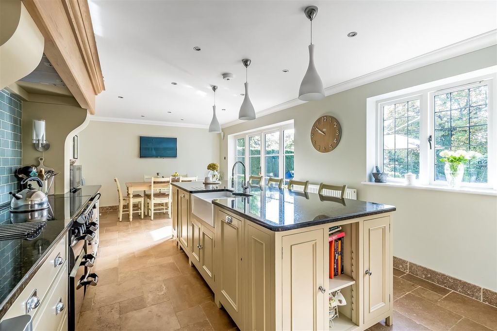 Property photo 2 of 38 15-The-Waldrons-15.Jpg