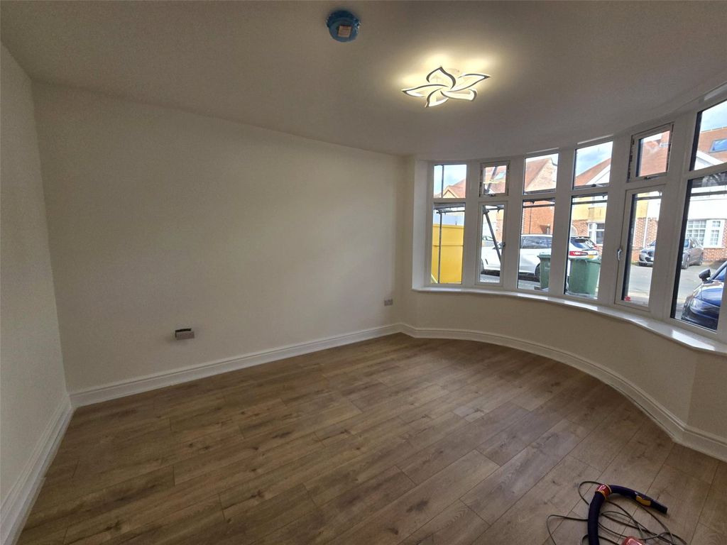 Property photo 3 of 8 Picture No. 08
