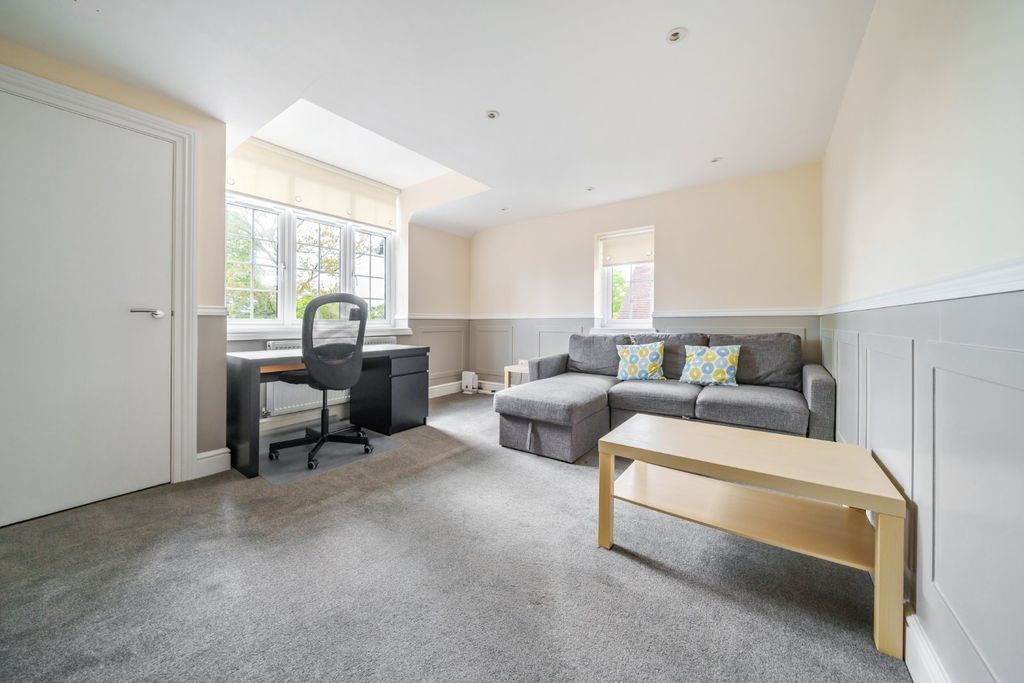 Property photo 2 of 13 Picture No. 22