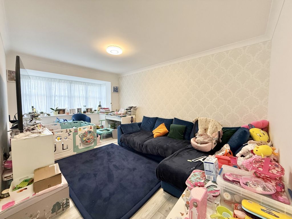 Property photo 2 of 17 Img_7438