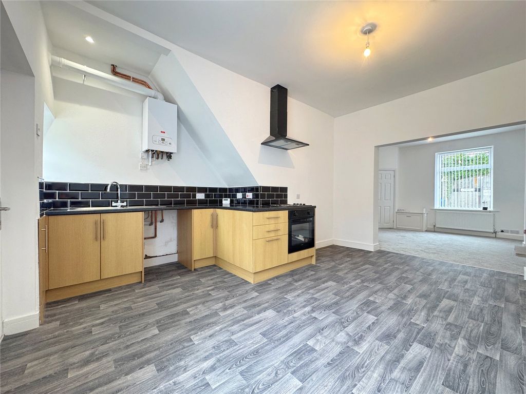 Property photo 3 of 21 Kitche Dining Room