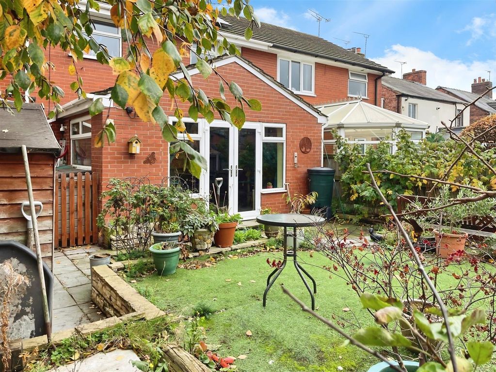 Property photo 2 of 32