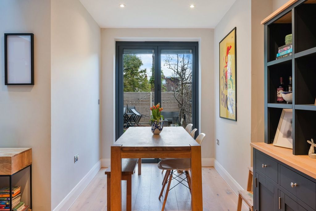 Additional image 7 of 3 bed terraced house for saleAlbion Road, Reigate RH2