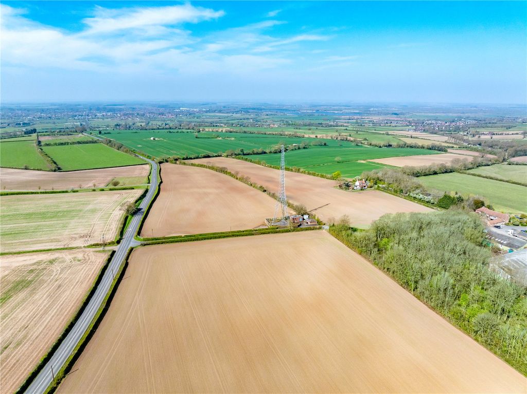 Property photo 3 of 4 Picture No. 05