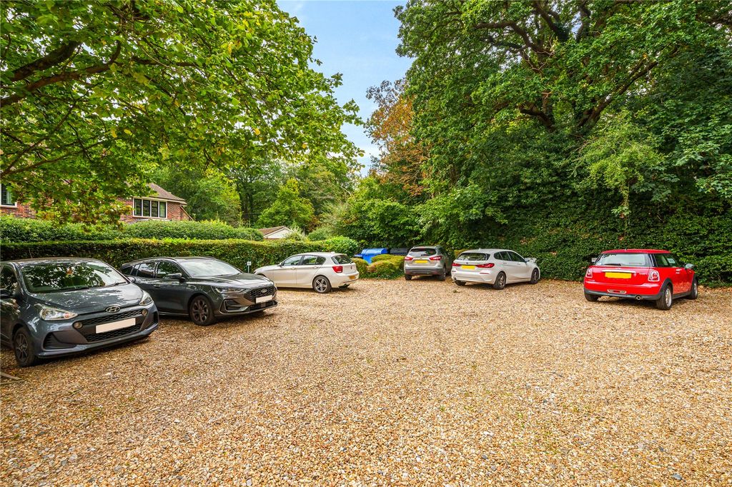 Additional image 15 of 1 bed flat for saleBroomhall Road, Woking, Surrey GU21