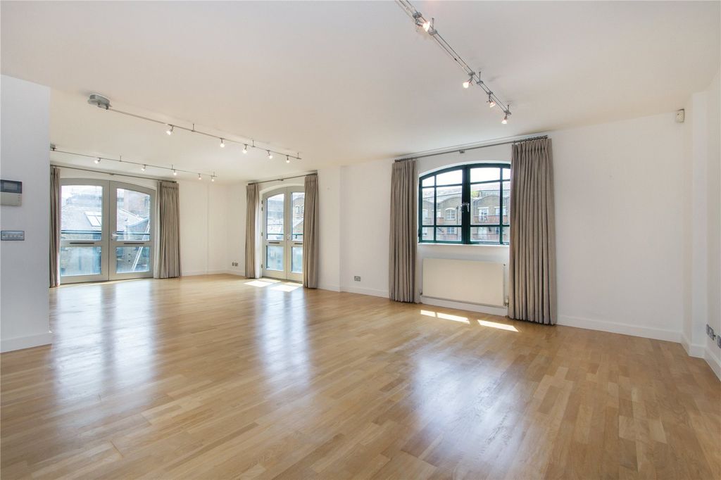 Property photo 1 of 10 Reception Room