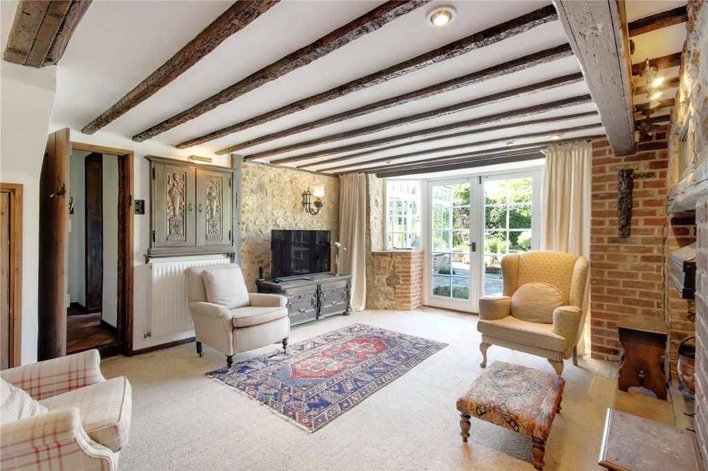 Property photo 2 of 14 Sitting Room